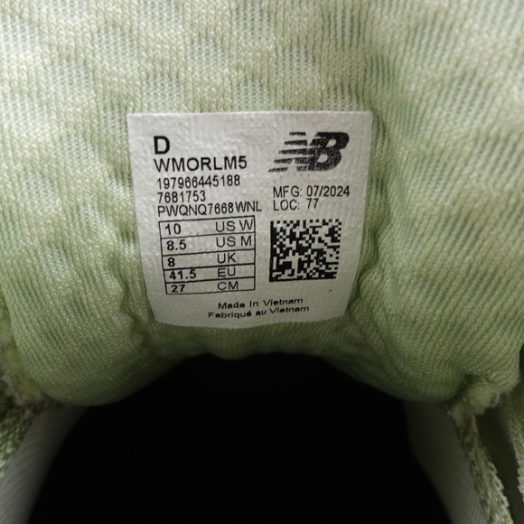 NEW New Balance Fresh Foam X More v5 Sneakers WMORLM5 Green - Picture 2 of 6